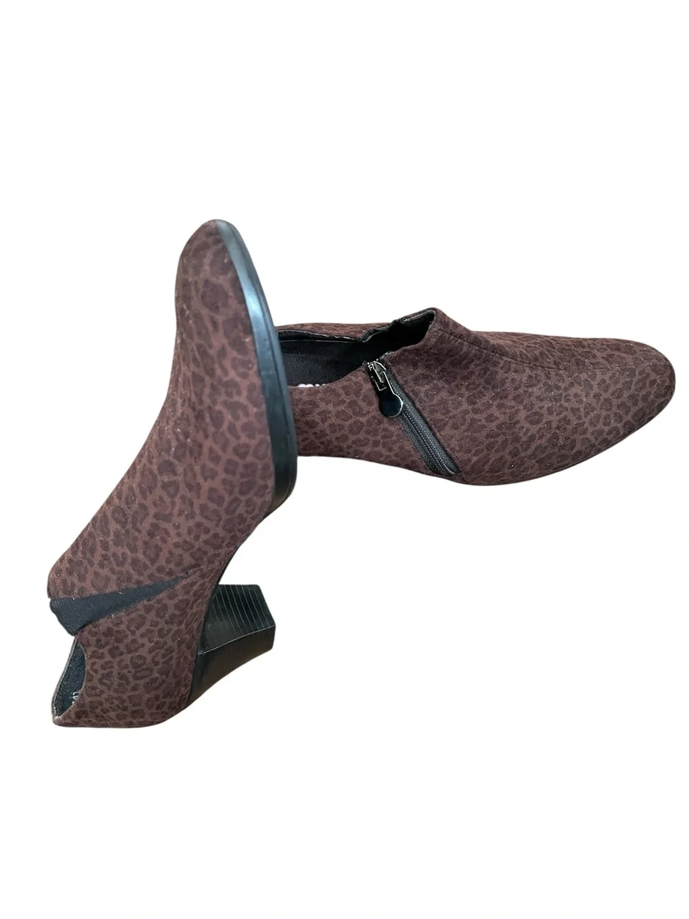 Munro American “Taylor” Stretch Shootie Bootie Size 10.5